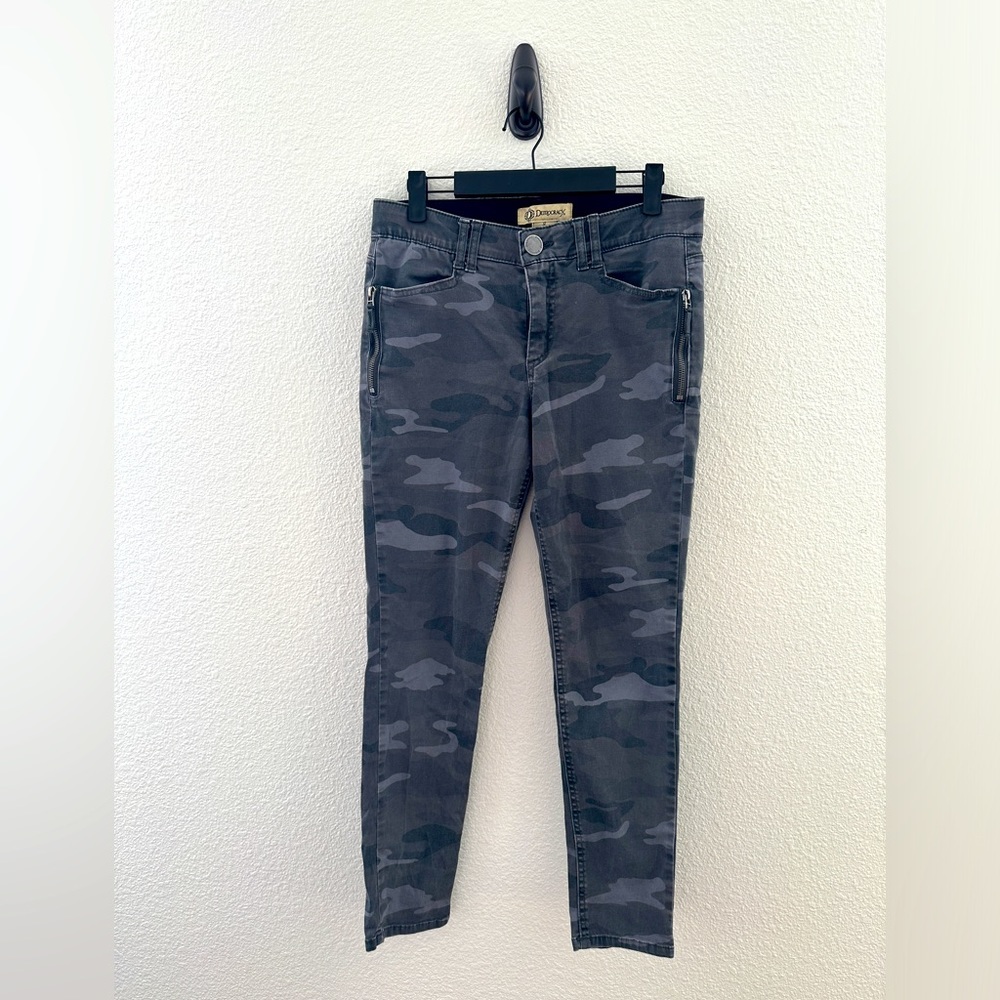 Democracy Ab technology Freedom Grey Camo Jeans Ankle stretch pants 8